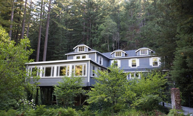 Cazadero Cama Y Desayuno | Enchanting bed & breakfast in Cazadero