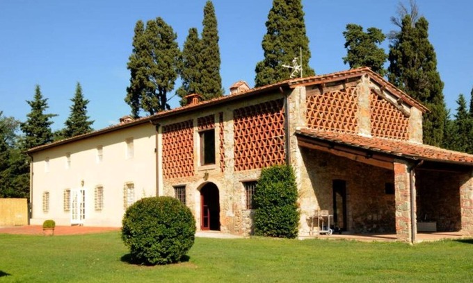 Camigliano Hotel | Una preciosa casa de campo rodeada de vegetación. piscina privada. 8 personas. Lucca