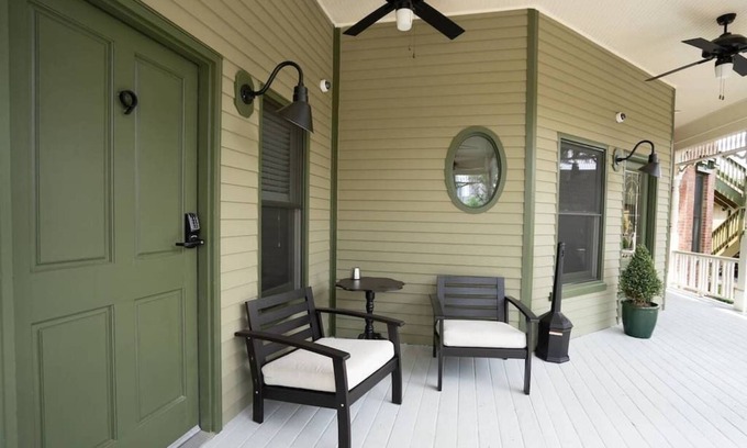 Five Points Apartamento | Enchanting Escape | Beer + Wine | Sleeps 2