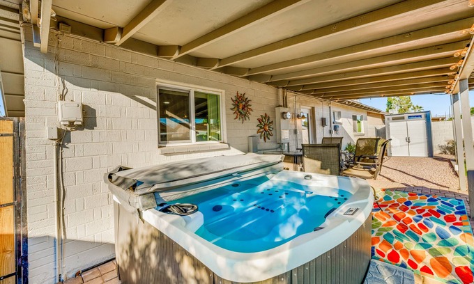 Park Scottsdale One Casa | Enchanting home with private hot tub, putting green, yard & washer/dryer