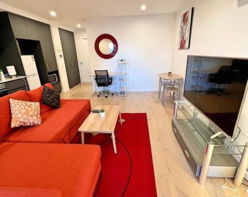 Reid Apartamento | Enchanting in Red - 1bd 1bth 1csp