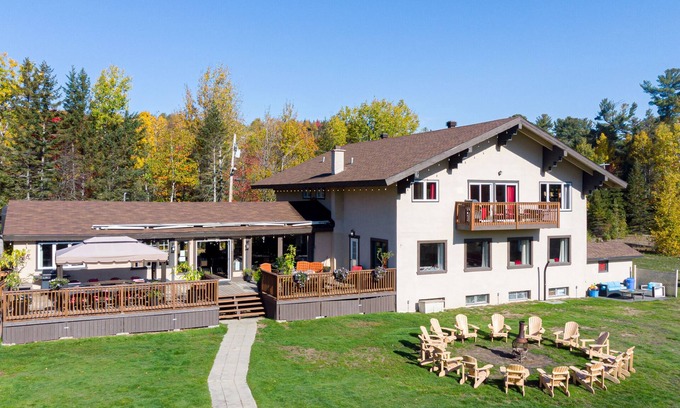 Sainte-Marguerite-du-Lac-Masson Chalet De Esquí | Lucerna en el lago, un lugar tranquilo rodeado de naturaleza a la orilla del agua