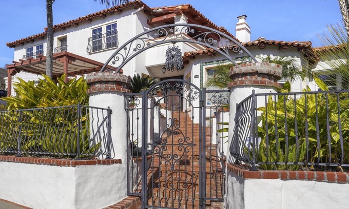 Loma Portal Casa | Enchanting Mediterranean Dream Home!