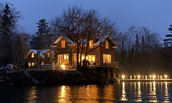 Mohawk Cabina | Copper Harbor, Lodge en Lake Medora Waters Edge