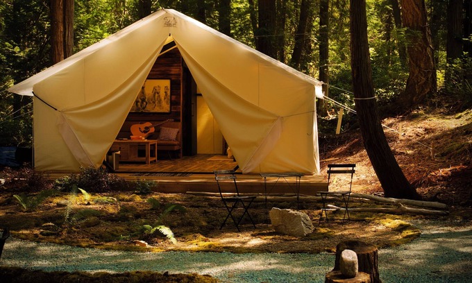 Mayne Island Alquiler De RV | Enchanting Wall Tent