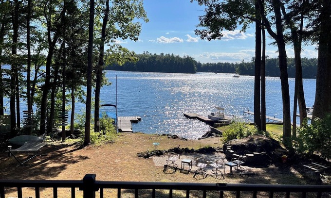 South Casco Casa | Enchanting waterfront 3-bedroom house with AC in Casco on Sebago Lake