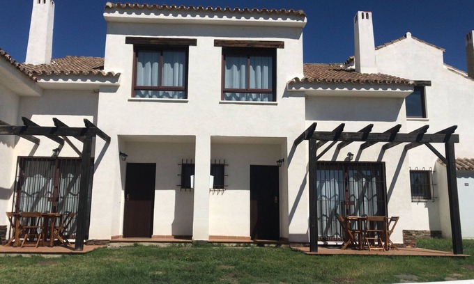 El Ronquillo Casa | Encinar, Magnifica urbanización privada Sierra de Sevilla, opciones de ocio!!