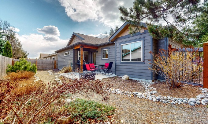 Sandpoint Casa | Enclosed Yard, Firepit, Grill - Downtown Sandpoint