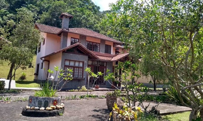 Teresopolis Casa | Encuentro con la naturaleza: 3 SUITES EN PAREJA Y 2 DORMITORIOS CON BAÑO