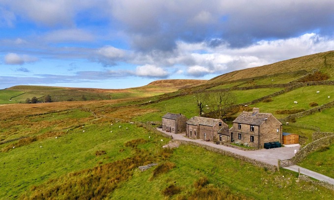 Buxton Cabaña | End Barn at Blackclough Farm