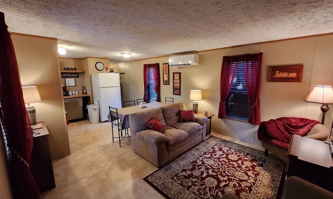 Brownville Casa | Endless Adventures, direct access to ATV/Snowmobile trails