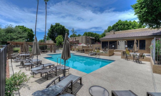 Arcadia Lite Condominio | Endless CASAbilities at this updated, clean Arcadia condo
