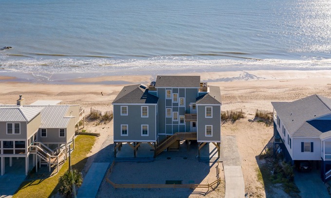 Edisto Island Casa | Endless Summer 5 Bedroom Home by Redawning