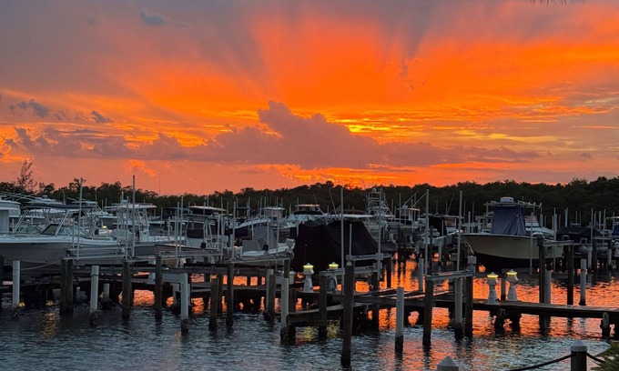 Fort Pierce Shores Condominio | Endless Sunsets - North Hutchinson Island Condo!