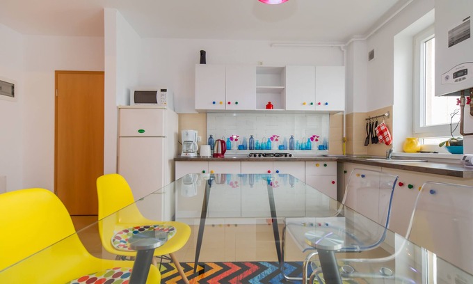 Tractorul Apartamento | Apartamento Energic con 2 dormitorios cerca del centro comercial Coresi - 5 minutos a pie