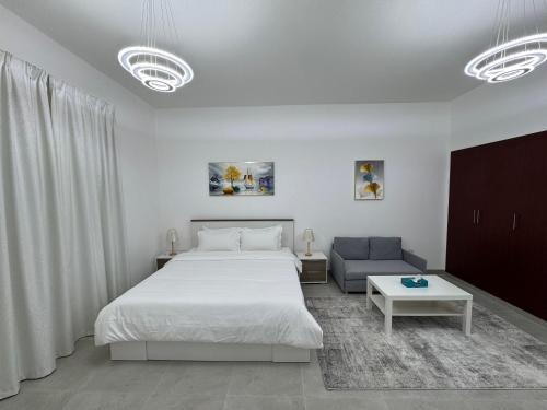 International City Apartamento | England Cluster International City - Bright,Spacious and Well Furnished Studio