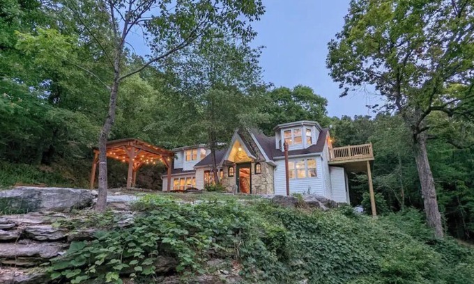 Lampe Cabaña | English Cottage near Branson Attractions