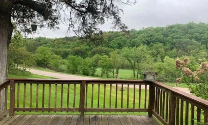 Soldiers Grove Otro | English Run Rental House