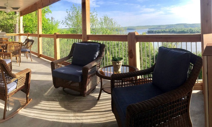 Prairie Creek Casa | Disfruta de una vista deslumbrante del lago Beaver en The Blue Heron. Reservar 7 noches 8º es gratis.