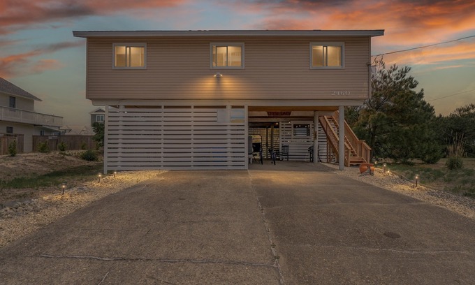 Sandbridge Casa | Enjoy a luck of the Irish at the "Pog Mo Home" beach cottage