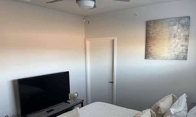 Raymore Apartamento | Enjoy a Luxury living, Convenient walking distance of several restaurants & more