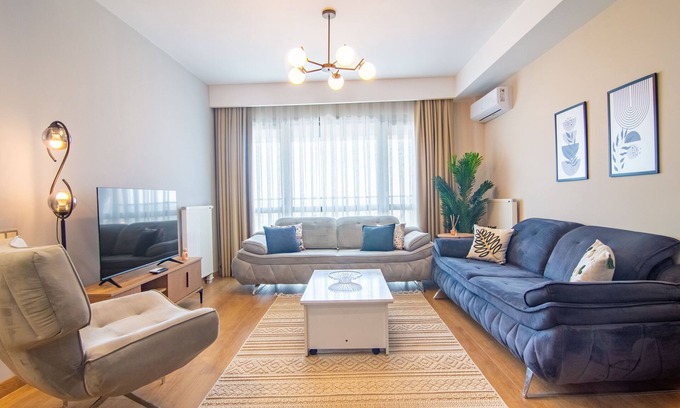Uludag Apartamento | Enjoy a stylish and fully equipped 2-bedroom apartment in the heart of 5. Levent