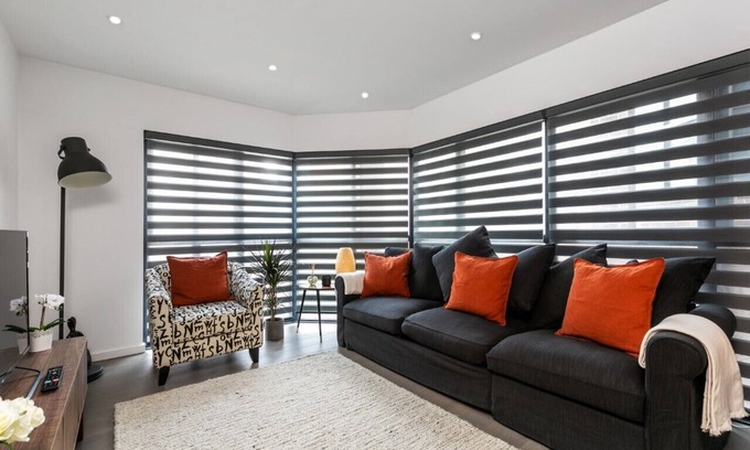 Winchester Apartamento | Enjoy a stylish experience at this centrally-located city flat.