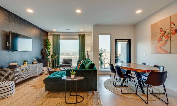 North Capitol Condominio | Enjoy a stylish experience at this centrally-located condo on Downtown Nashville's Riverfront