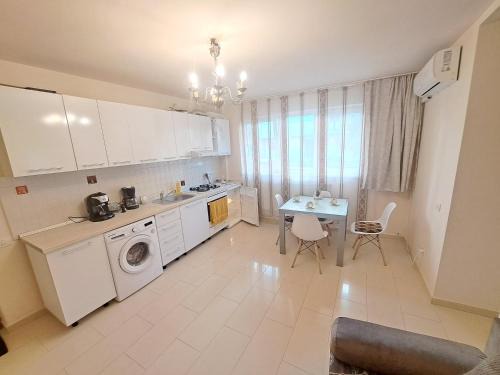 Arad Apartamento | ENJOY ARAD! self checkin-no invoice is issued, free parking on two streets