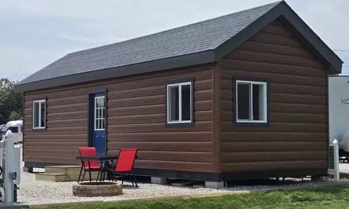 Tuscumbia Cabina | Enjoy cabin #64 at Heritage Acres Park with swimming, splash pad & more!
