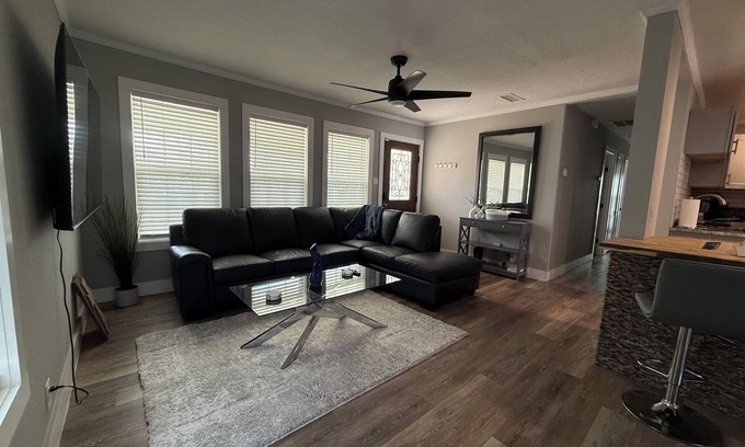 Del Mar Casa | Enjoy comfort, style, and convenience at Dune'R Thing, a cozy 3 bedroom retreat!