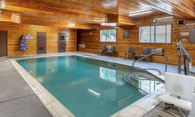 Wheat Ridge Apartamento | Enjoy convenient, modern amenities in Wheat Ridge