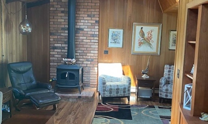 Montauk Casa | Enjoy Ditch Plains in Montauk! Neat And Clean. Private backyard
