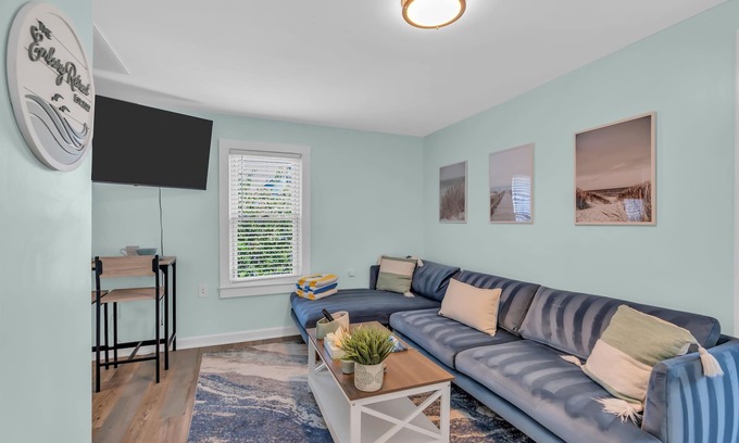 Neptune City Apartamento | Enjoy local summer, 5 min to asbury park, firepit, patio, grill, remote work