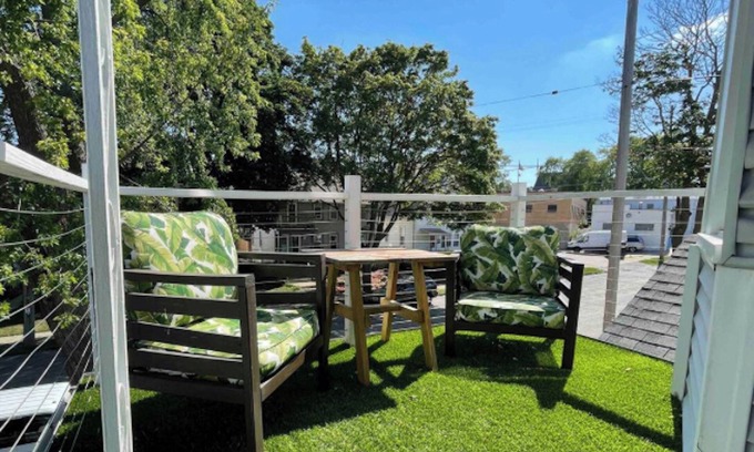 Bay View Casa | Enjoy Milwaukee's Bayview - 3 bed w/ balcony
