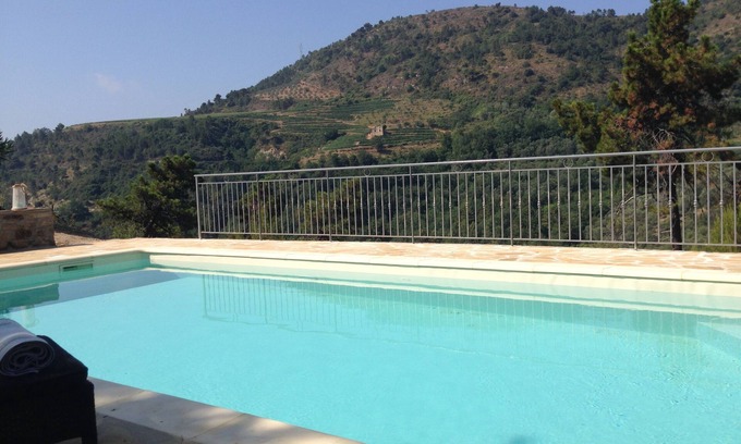 Camporosso Casa | Disfruta de la naturaleza en toda la privacidad con piscina. Hermosa vista sobre viñedos y mar.