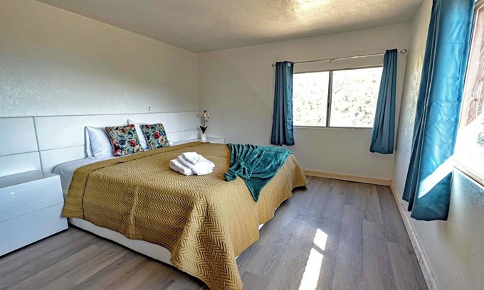 Maricopa Cabina | Enjoy Rustic Comfort near Outdoor Activities at Cozy Glamping Resort