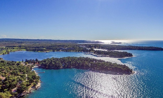 Brnobici Apartamento | Disfrute de las vistas al mar desde la piscina en Istria con anfitriones familiares