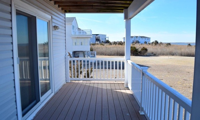 Dennisville Condominio | Disfruta de espectaculares amaneceres y atardeceres desde las grandes terrazas del océano y la bahía. Experimenta vistas sin obstáculos desde Avalon a Atlantic City.