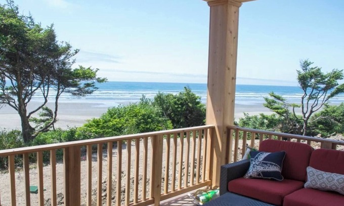 Seabrook Casa | Enjoy the beach, ocean and sunsets no matter the weather.