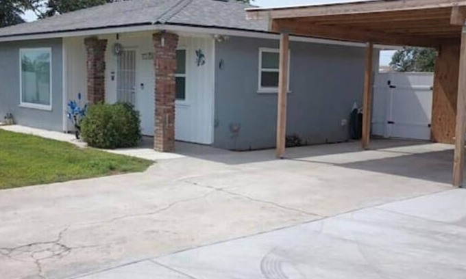 Fresno Casa | Disfrute de los sonidos del condado en un hogar acogedor.