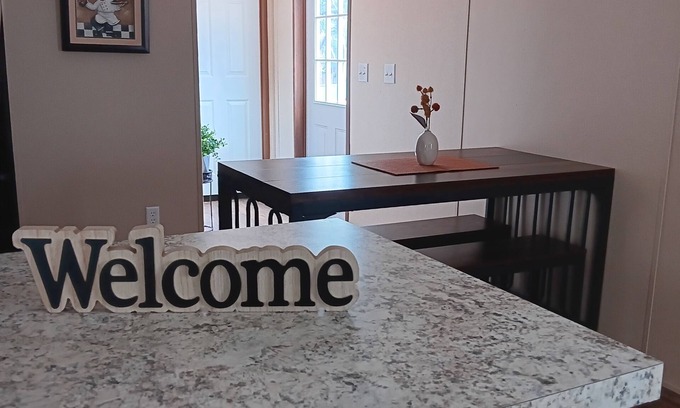Ocala Casa | Enjoy the tranquility sounround by the nature in this Cozy 3-bedroom mobile home