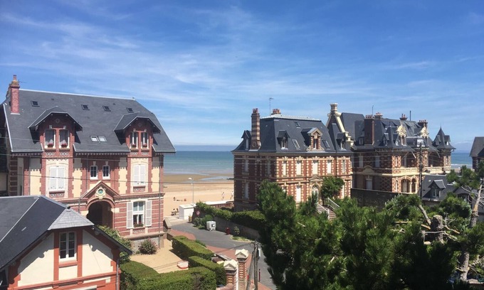 Houlgate Apartamento | ENJOY THE UNIQUE EXPERIENCE OF BELLE EPOQUE VILLAS!