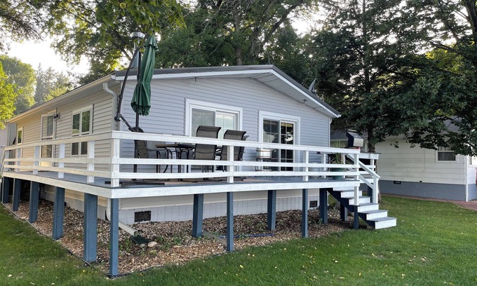 Big Stone City Casa | Enjoy this peaceful house on Big Stone Lake!