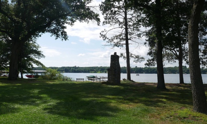 Pine Brook Cabina | Enjoy this Wonderful cabin on Spec Lake!