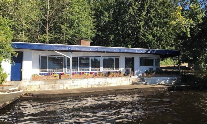 Eatonville Cabaña | Enjoy waterfront serenity! Boating, swimming, fishing, and wildlife watching at your front door