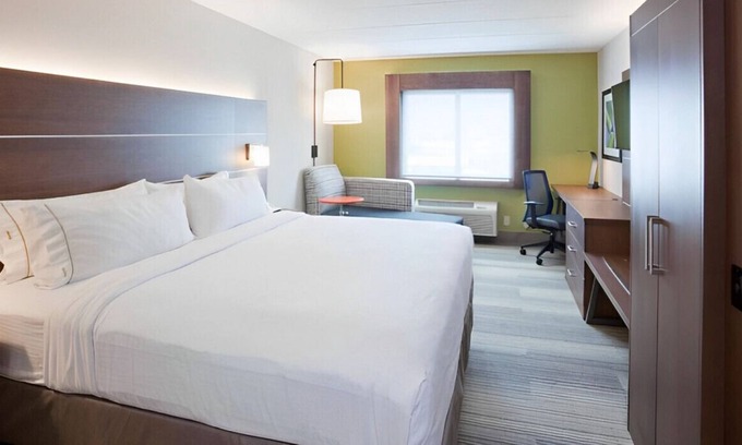 Roseville Casa | Enjoy Well-Furnished Retreat! Free Breakfast!