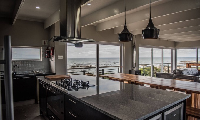 Van Dyks Bay Casa | VillaVue: magníficas vistas al mar; Avistamiento de tiburones y ballenas