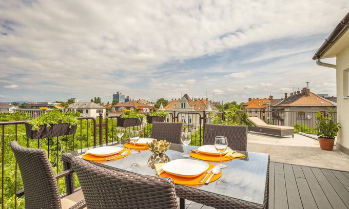Istvanmezo Apartamento | ¡Disfruta de tu terraza privada cerca del parque de la ciudad!