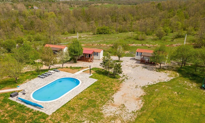 Lovinac Casa | Alojamiento de 6 habitaciones en Lovinac - Sveti Rok